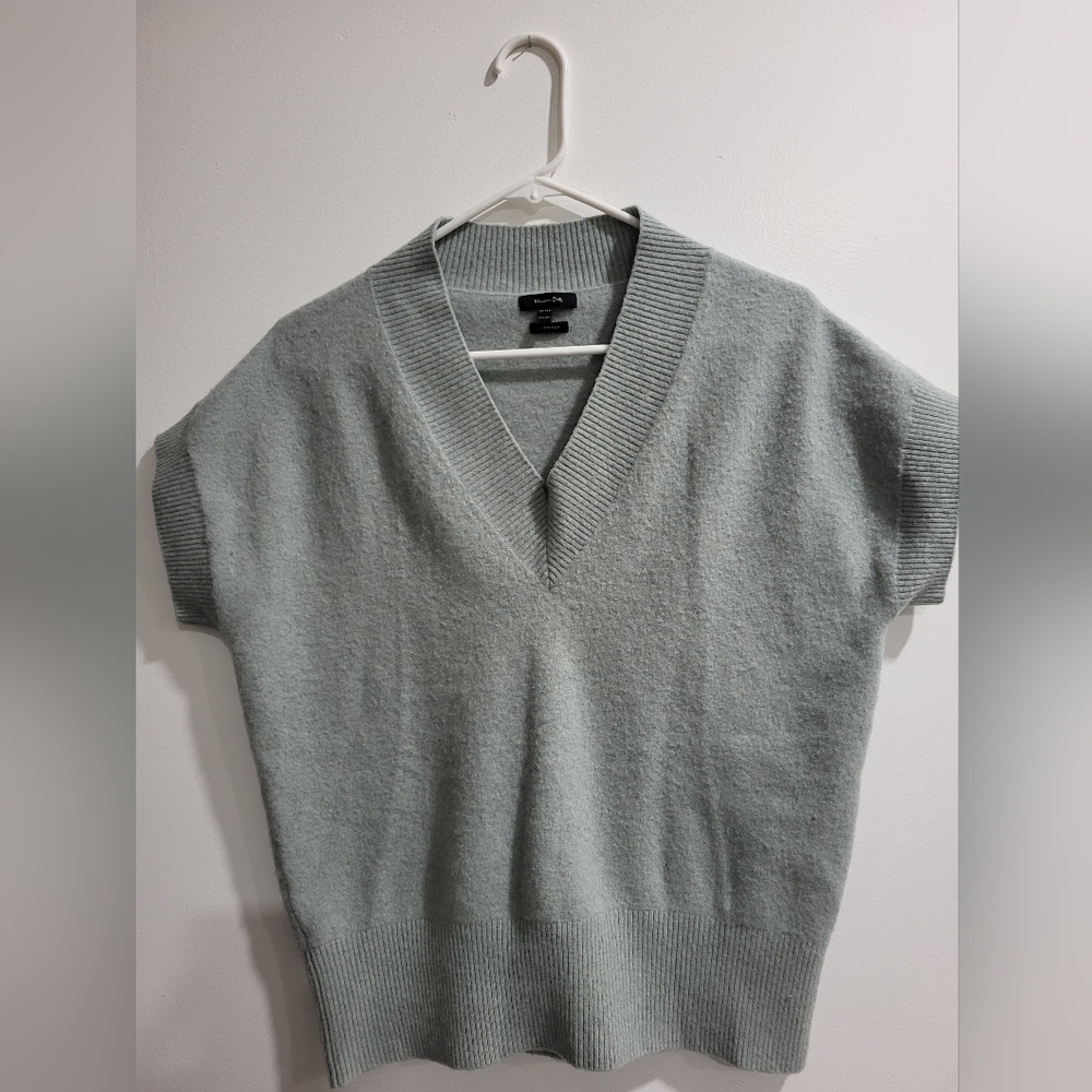 Massimo Dutti V-neck knit waitcoat in aquamarine